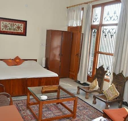Sandy'S Homestay Dżammu Zewnętrze zdjęcie